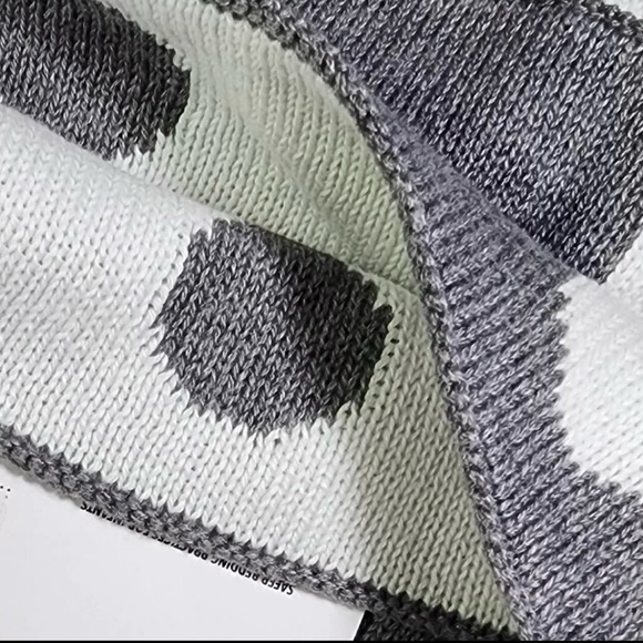 🆕 NWT Ethan Allen Polka Dot White & Gray Knit Throw Blanket, 30’’x 40’’ (New) - Picture 4 of 12